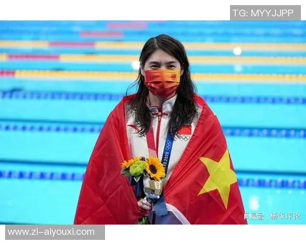 强大的核心力量！张雨霏日常训练负重70kg做引体向上